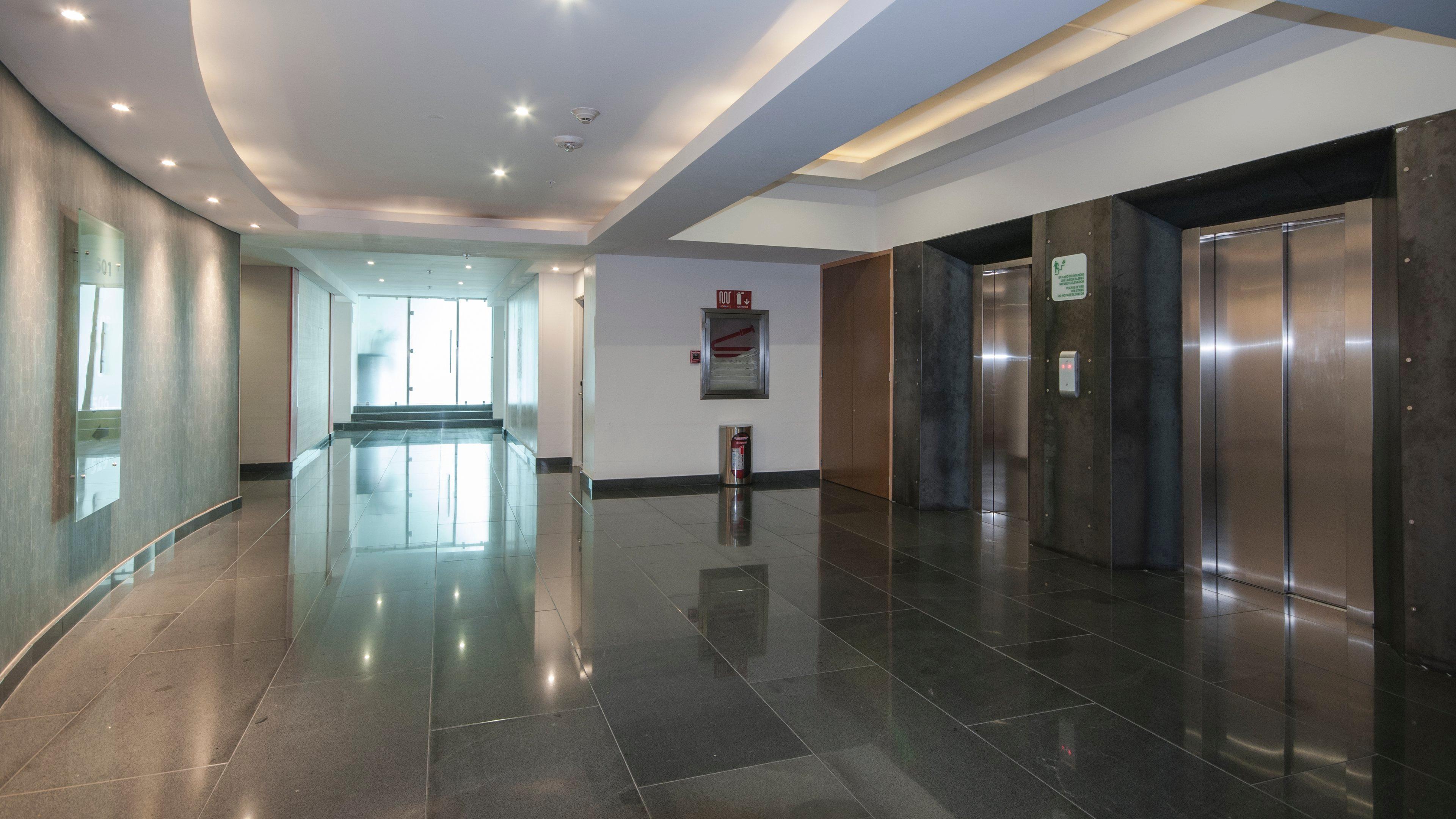 Holiday Inn Buenavista, an IHG Hotel Kota Meksiko Bagian luar foto