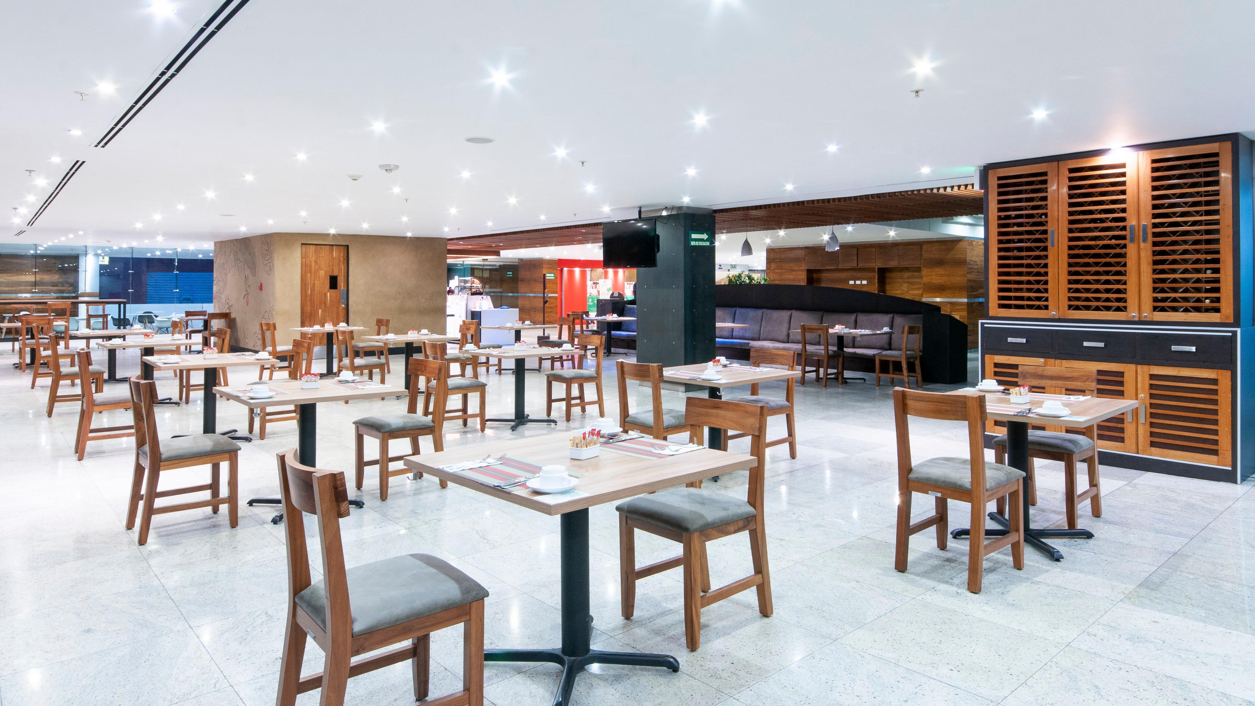Holiday Inn Buenavista, an IHG Hotel Kota Meksiko Bagian luar foto