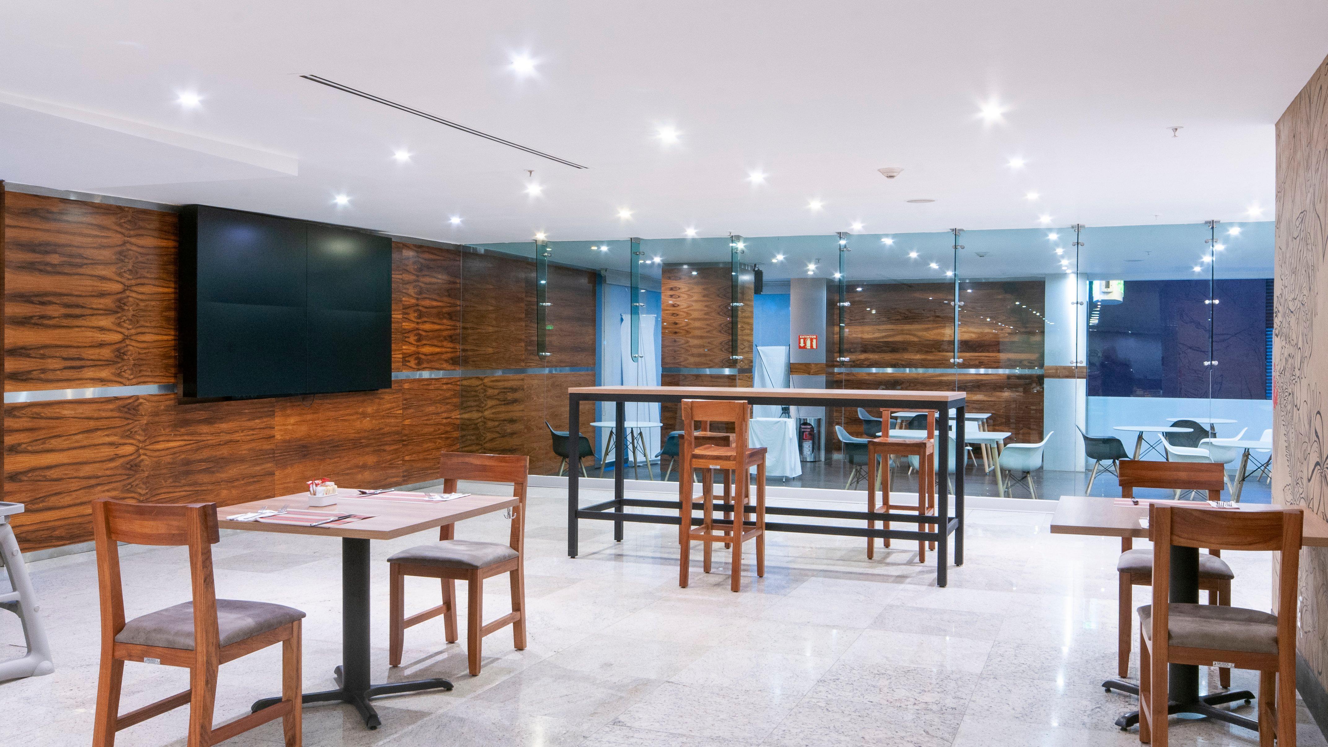 Holiday Inn Buenavista, an IHG Hotel Kota Meksiko Bagian luar foto