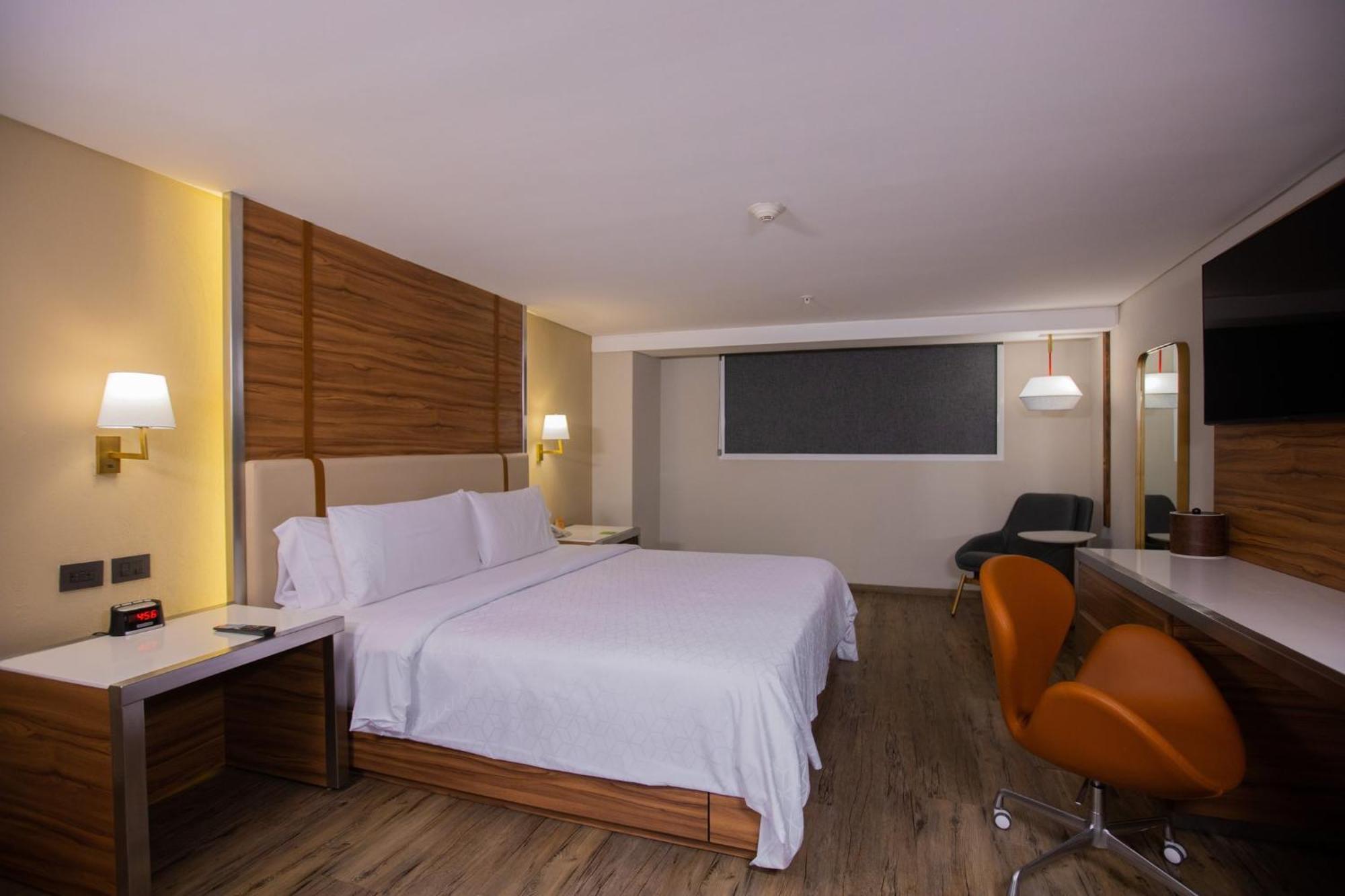 Holiday Inn Buenavista, an IHG Hotel Kota Meksiko Bagian luar foto